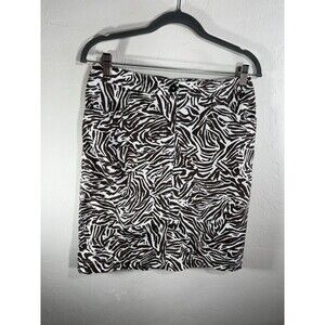 CHICO'S Size .5 (US 5-6) White Black Zebra Print Above Knee Womans Pencil Skirt